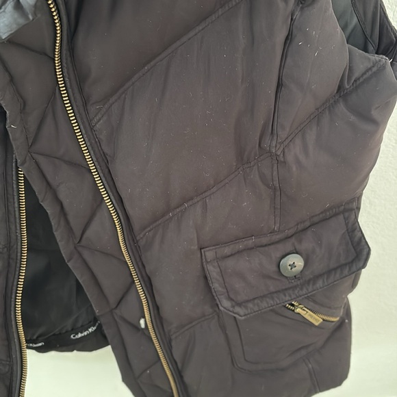 CALVIN KLEIN POFFER VEST - Picture 3 of 12